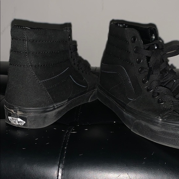 Vans - Picture 2 of 2